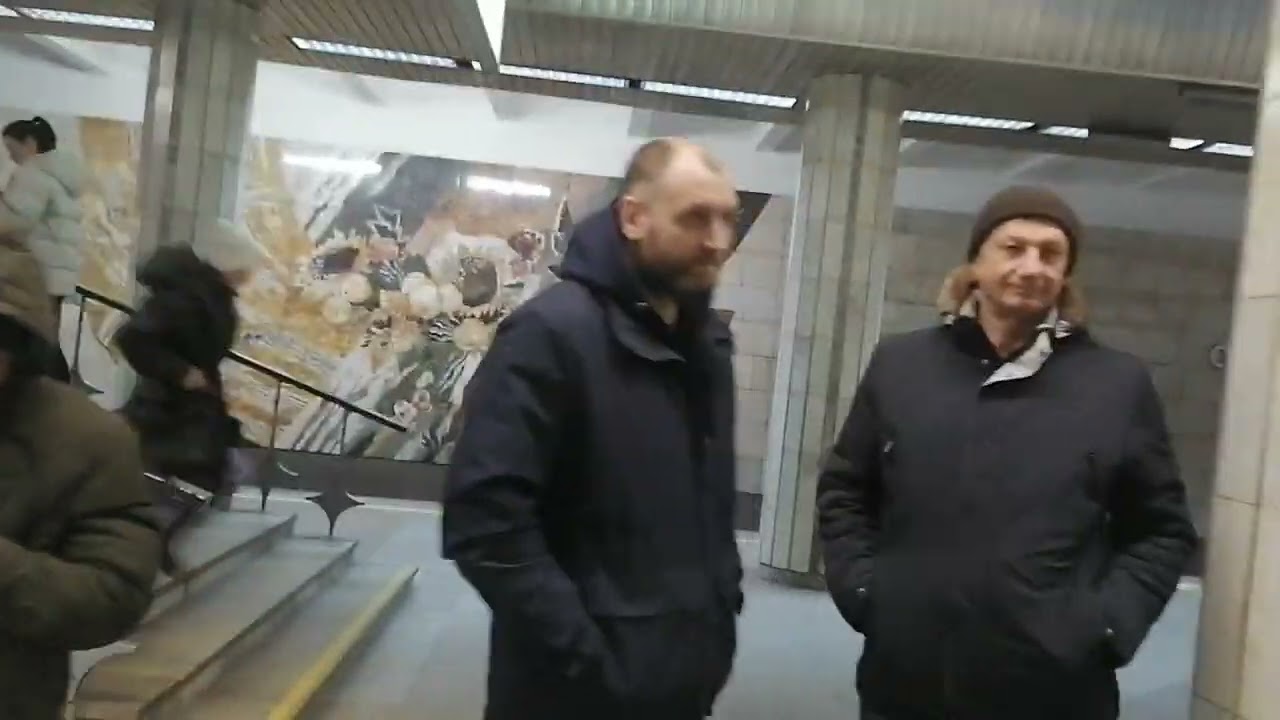 Дзержинская линия на Номерном Площадь Гарина Михайловского - Золотая Нива 06.01. 2023