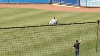 Akron's Smith makes great catch