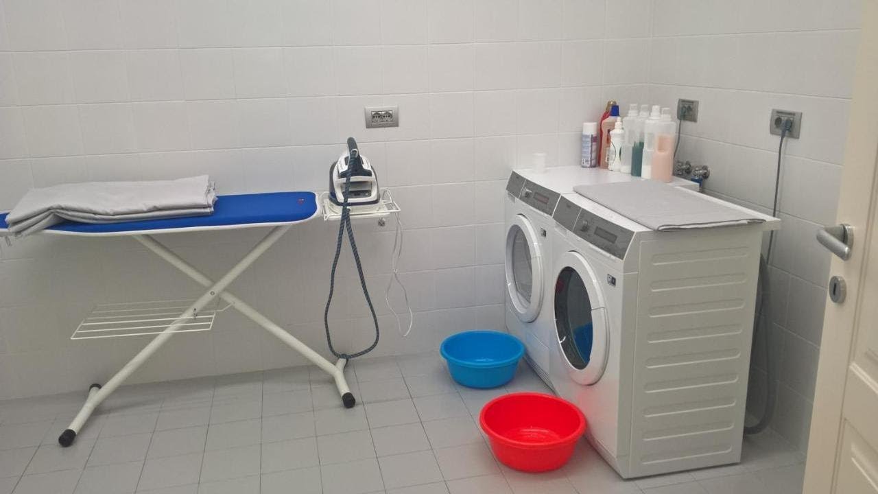 Villa Vitae, Castiglione Falletto, Italy