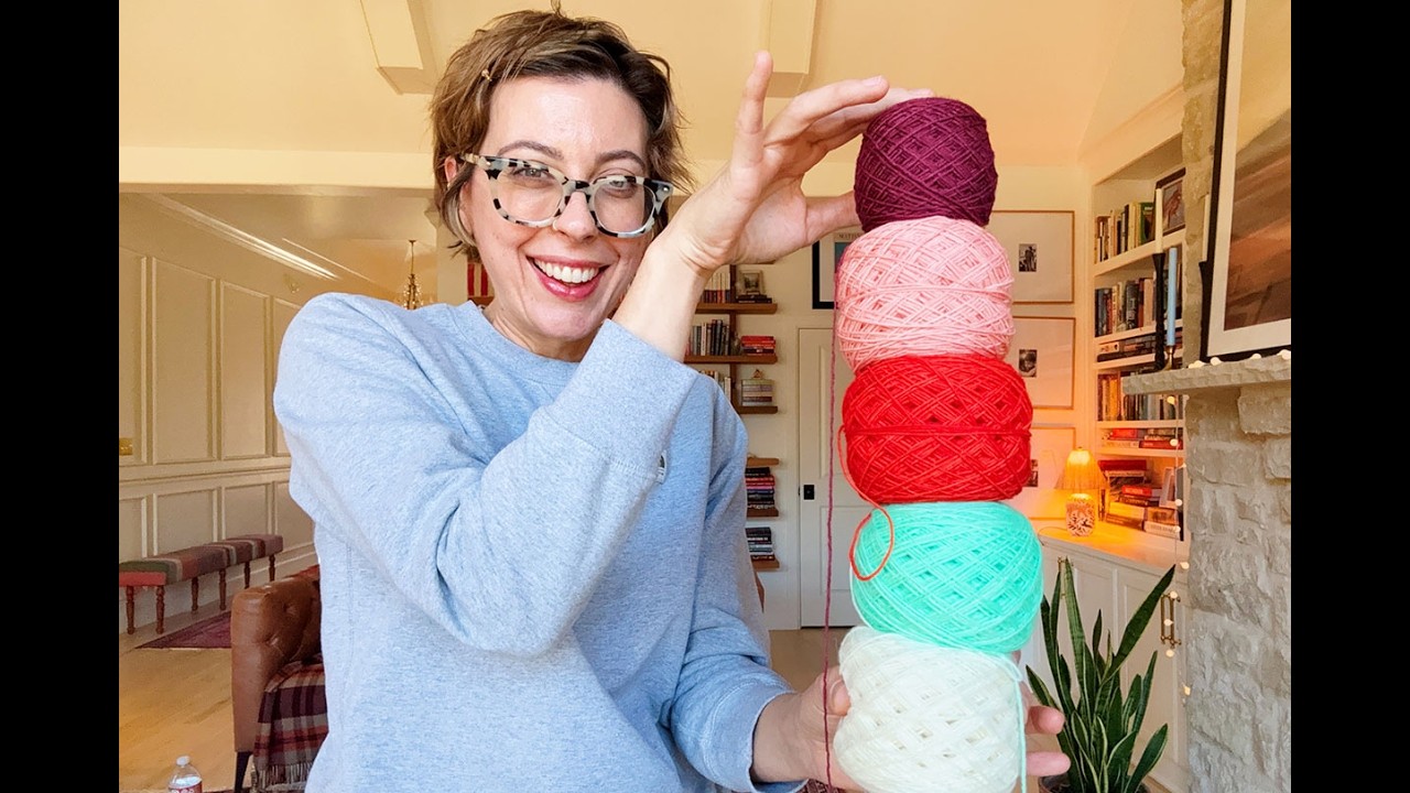 Я вяжу разноцветные полосатые носки!