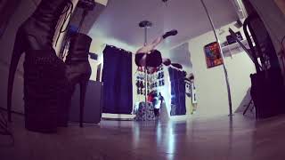 Pole dance combo = reverse Ayesha to leg switch