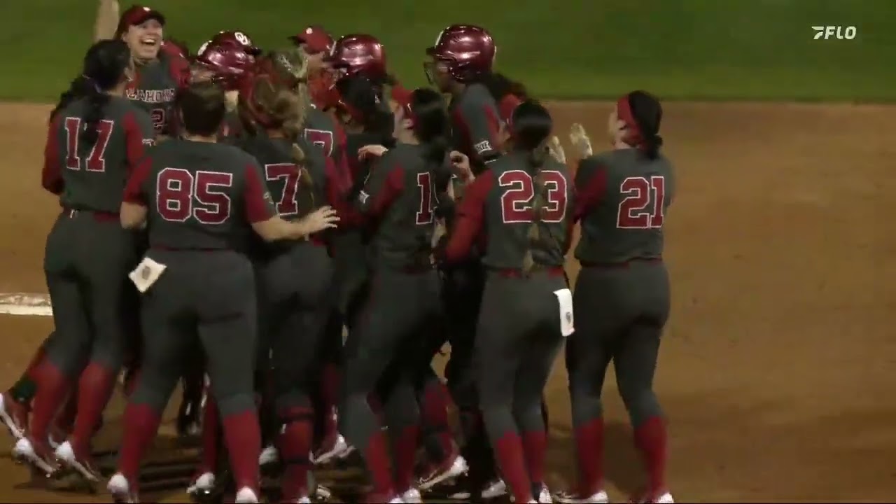 Sooners Walk off bunt | Oklahoma vs. Liberty