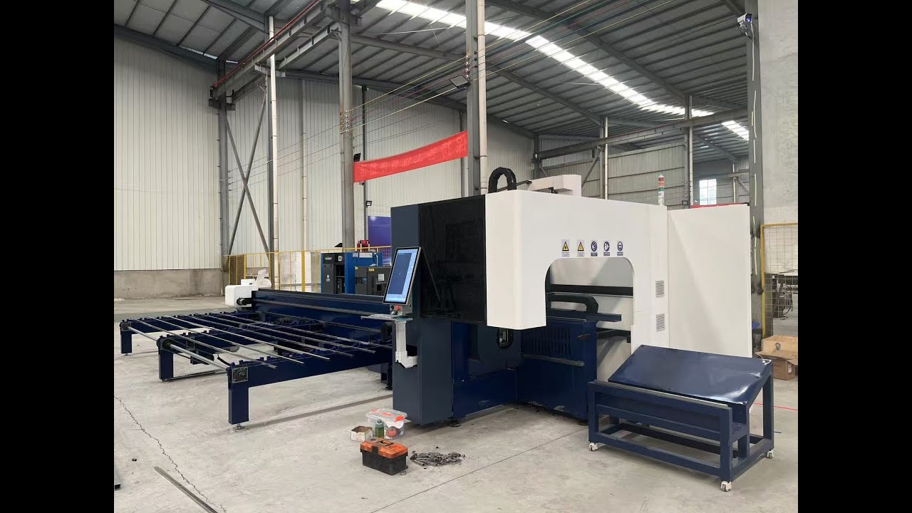 How to use the OMNI pipe cutting fiber laser machine - YouTube