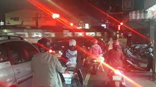 374次自強號通過斗六鎮北路平交道