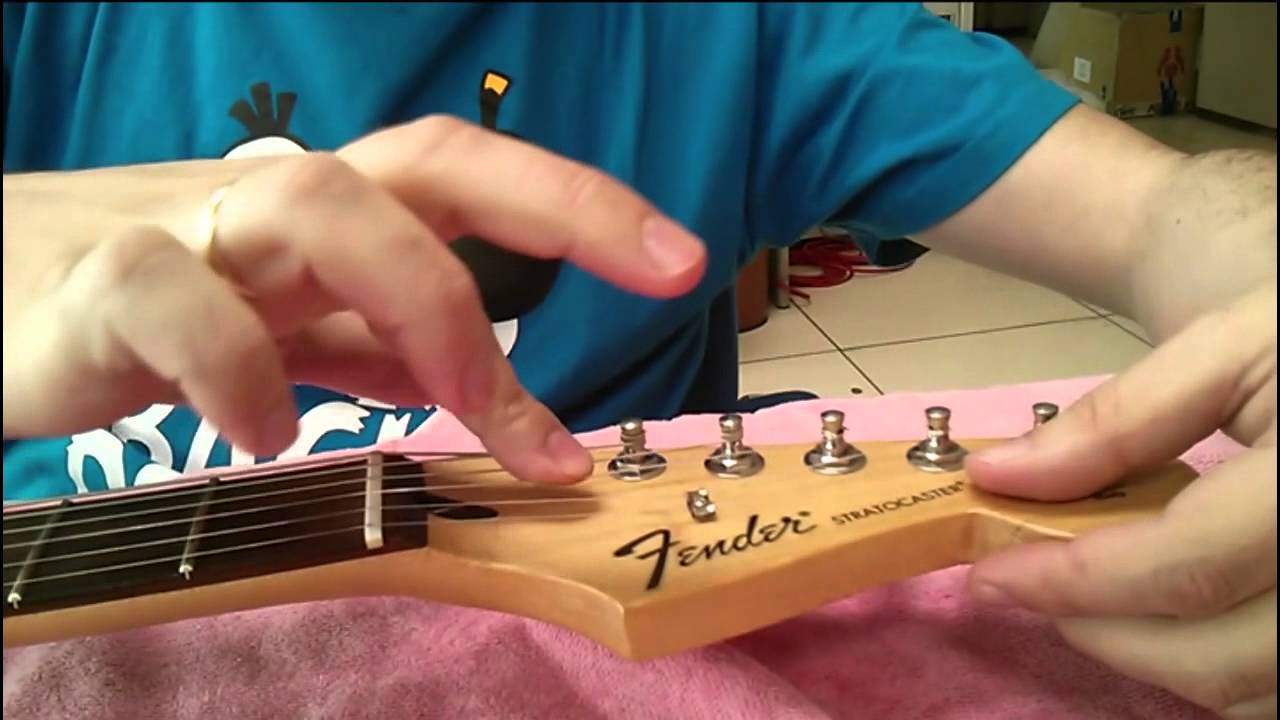 FENDER 0145233500 PLAYER TELECASTER HH PAU FERRO FINGERBOARD 3-TONE SUNBURST