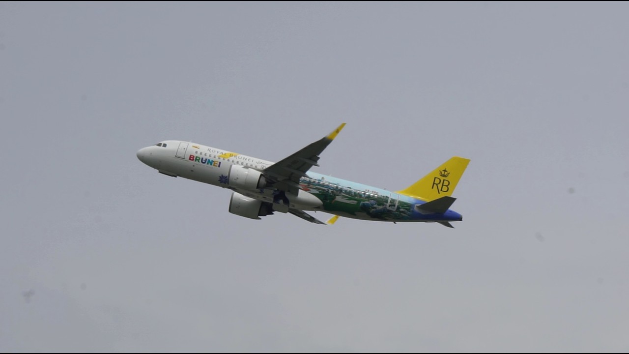 Planespotting Jakarta Soekarno Hatta International Airport | CGK/WIII | Royal Brunei Airlines A320