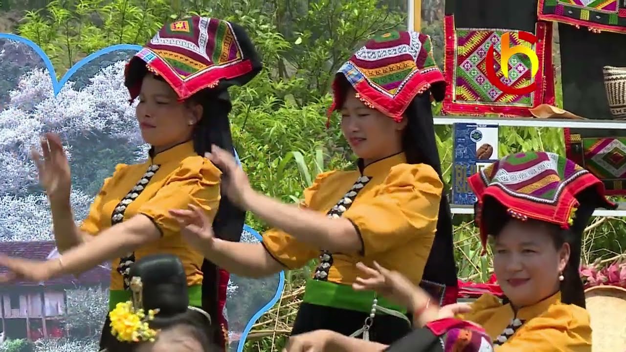 QUAM KHẮP BÁO SÀO: ÓK CỐC CHAN MA BẤNG ĐÀO LỬA, LẢ ƯỚNG ỬA MA BẤNG ĐÀO BÌN- LÈO PHÀNH- LÒ DUYÊN KHẮP