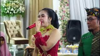 JAMBU ALAS PUPUT CAHYANI  DAN JASNO BAGONG BERSAMA PUJI LARAS CAMPURSARI