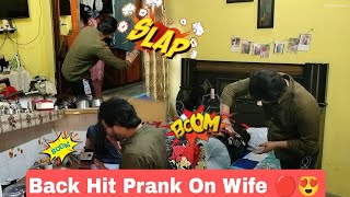 Back Hit Prank on Wife || Hit on Back ||Extreme Reactions 😜🤣#prank video @mrmrsvlogspranks1327 screenshot 4