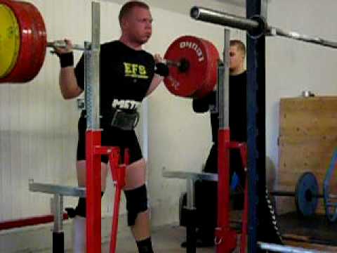 Peter 300kg squat