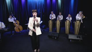 Midday Fix:  Live music from Lizzy & The Triggermen 