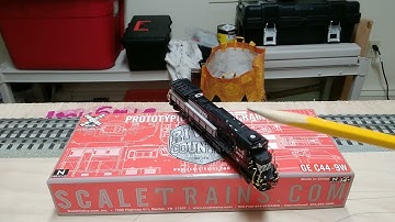 n scale GE c40-9 NS 8772