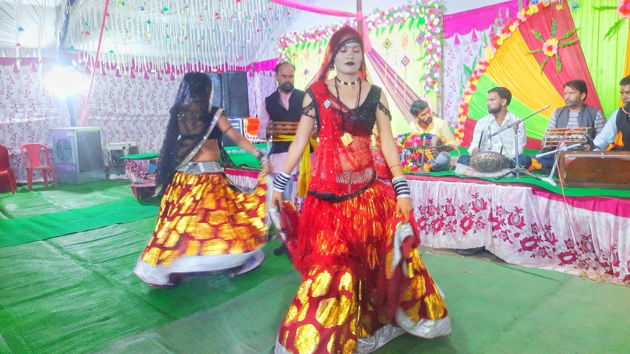 🤪#bundeli_rai #बुंदेली_राई #ब्रह_गीत 🥰मगरे पे बोलरय काग बलम बारे के ...
