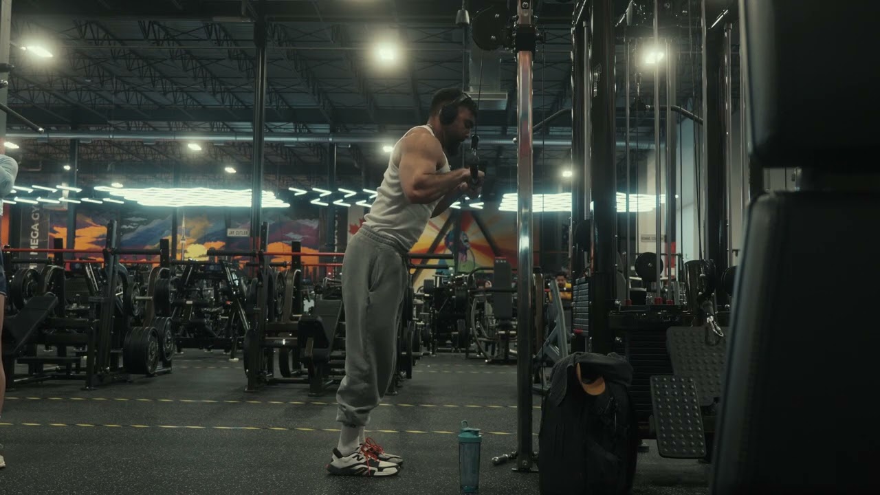 Straight Bar Triceps Pushdown