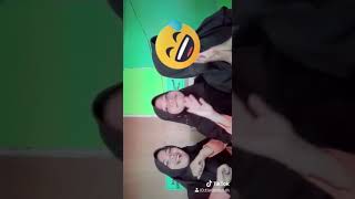 Tiga bintang tiktok.Alya...ica..tiwi