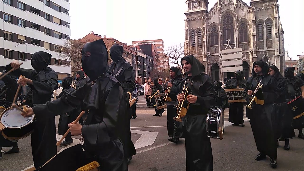 Cofradía de Avilés Nuestra Señora de los Dolores en Viernes Santo 2019