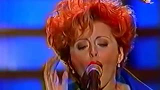 Анжелика Варум. Зимняя Вишня. Песня года 1996. Анжелика Варум. Зимняя Вишня. Песня года 1996.