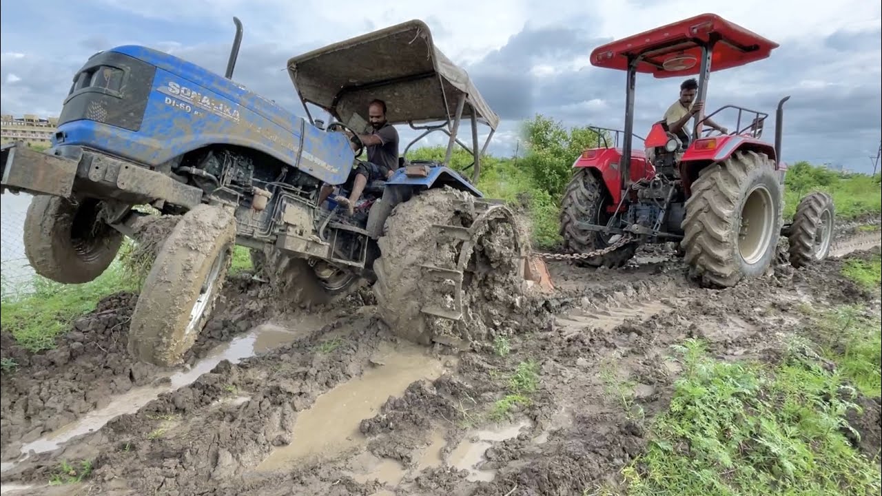 अचानक रास्ता बदल दिया ट्रेक्टर ने Sonalika 60 Rx Stuck in Muddy Road on Canal Mahindra Arjun NOVO