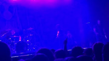 Falling in Reverse - Caught Like A Fly (Live)