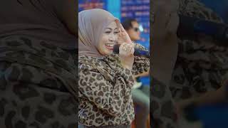 SIAPA DANGDUT TERBARU LILIN HERLINA