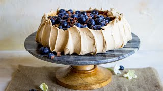 CALLING ALL COFFEE LOVERS! Coffee Pavlova Recipe - Hot Chocolate Hits