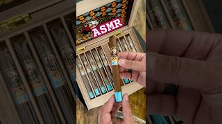 La Gloria Cubana 8th Street Miami 2023 Cigar  ASMR 🔥🔥 #asmrtherapy #boxopening #cigarlife