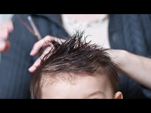 Video: Kur është prerja e parë e flokëve të foshnjës?