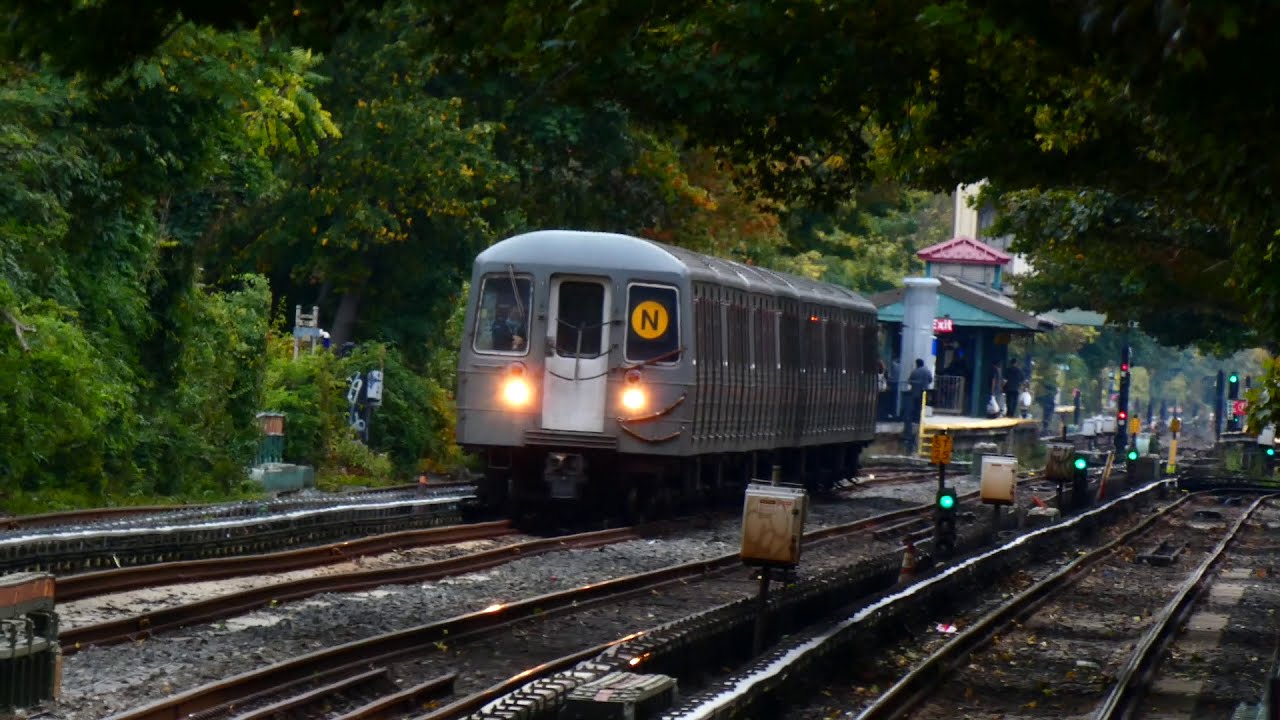BMT Brighton Line: R46 & R160B Siemens (Q) Train + R46 & R68 (N) Train ...