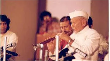 Shehnai Recital - Ustad Bismillah Khan & Party - Raag Durga at Harivallabh Music Conference