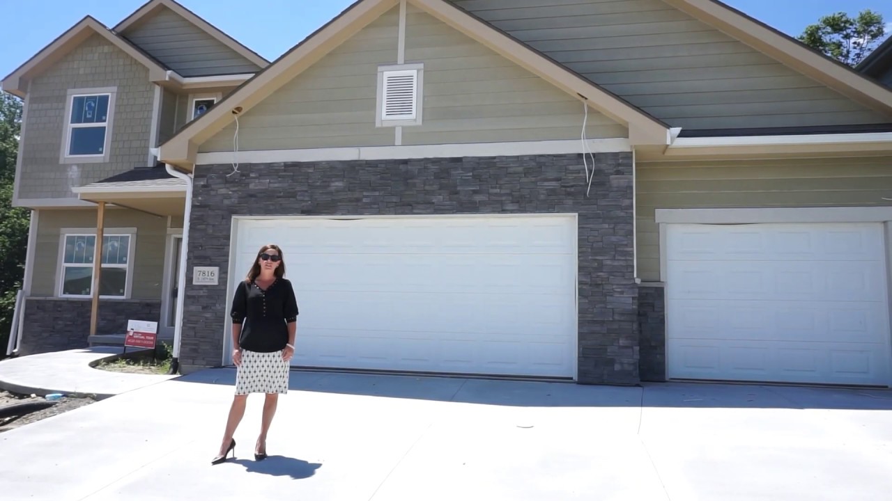 Beautiful 2 Story For Sale in Gretna