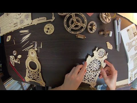 Magic Clock - Wooden City