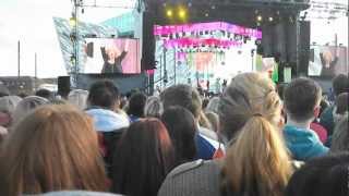 Pixie Lott - Kiss The Stars (MTV Titanic Sounds - Friday 13th April 2012)