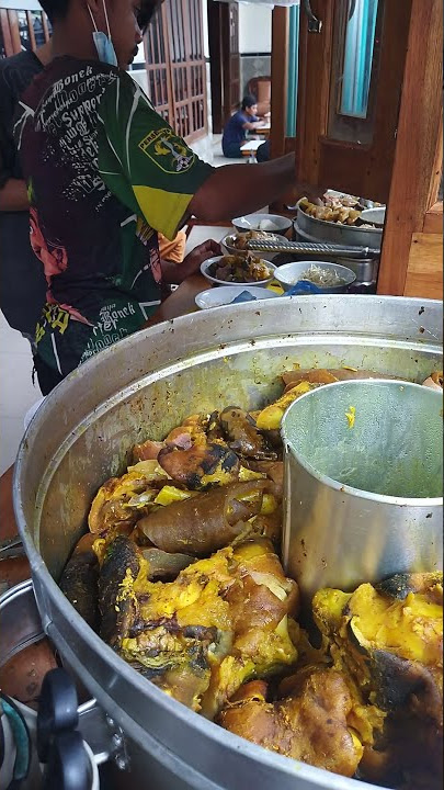 Mampir di kikil Pak Yono Babat Lamongan. #sorts #sopir #travel #kuliner #kikilpakyono