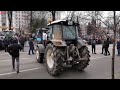 Фермеры с тракторами снова у парламента: протест продолжается
