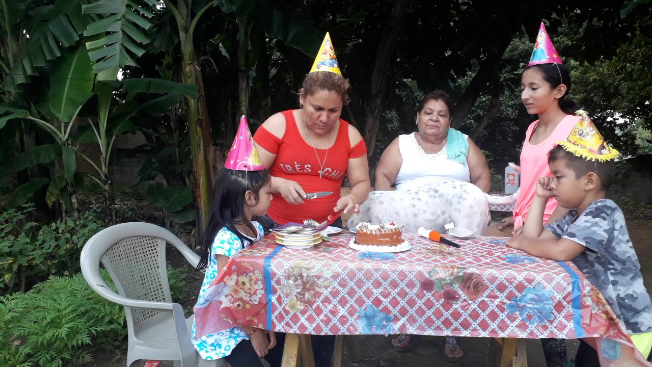 HORA DE PARTIR EL PASTEL FELIZ CUMPLEAÑOS El salvador 4x4