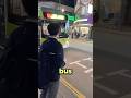 ¿Por Qué Lanzó la Tarjeta Por la Ventana Del Bus?