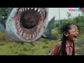 Clipbig shark attacked a little girl while she was on a swing  land shark  youku monster movie