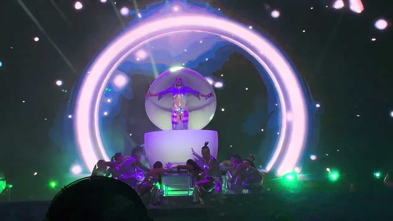 LOLA INDIGO 'INTRO+ANIMAL' | EL DRAGON TOUR WIZINK - 06/05/2023 | @23SERGIOSTAR | 4K #ElDragonWizink