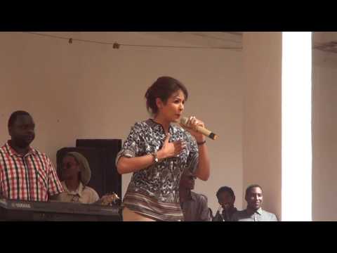 نانسي عجاج أحبك أحبك حفلة كمبيوتر مان المستقبل