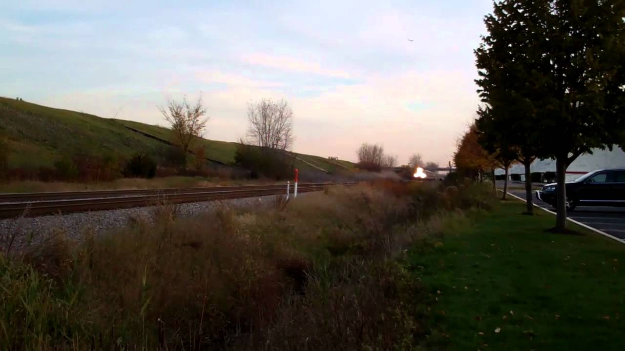 The Resserected with some whistles METX EMD F40C 611 MDNL 2615 Cosco Glenview