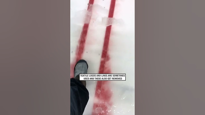 How ice hockey pitches are set up! 😮🏒  -  🎥 thoskins77