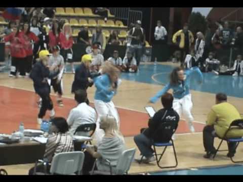 M IDO Hip Hop dance,Kalisz 2009r, duet Agata Skowr...