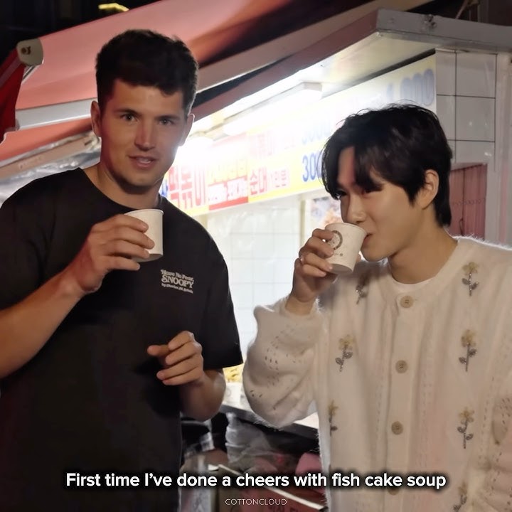 SUHO just being effortlessly funny & sassy with Nick 😂 #exo #suho #nickdigiovanni #streetfood