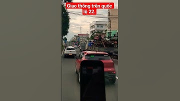 xe đông trên quốc lộ 22 hướng An Sương đi Hóc Môn.
