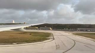 KLM 777-300er Curaçao hato Airport take-off PH-BVI