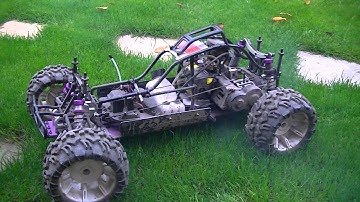 INSANE RUSTY RC -  2 Stroke RC Truggy Cold Start