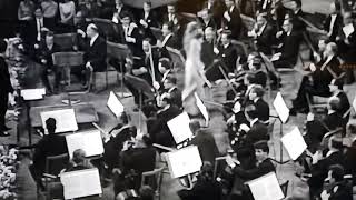 Jacqueline du Pré breaks a cello string! Live performance 1968.