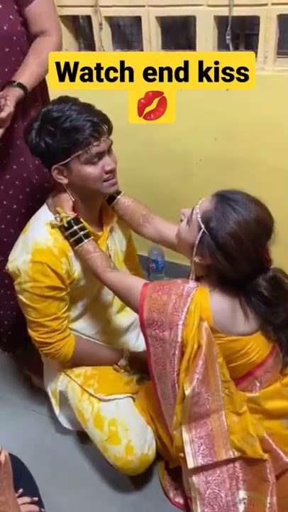 bride and groom Marathi wedding kissing video 💋
