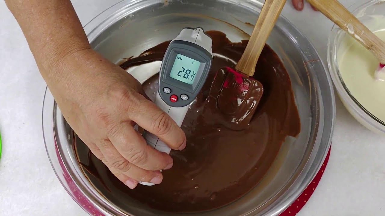 Derretimento do Chocolate em Banho Maria e Choque Térmico Invertido e por Adição