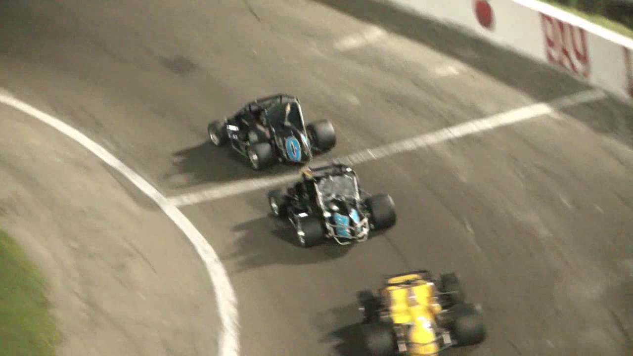2016 Sprint Car Crash Little 500 Santos gets tired of Dietsch YouTube